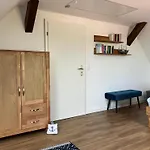 Grosse 4 Sterne Beim Boddenstrand Sundhagen-Niederhof