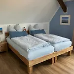Grosse 4 Sterne Beim Boddenstrand * Sundhagen-Niederhof