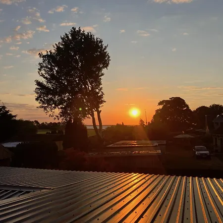 Grosse 4 Sterne Beim Boddenstrand Sundhagen-Niederhof