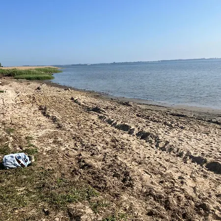 Grosse 4 Sterne Beim Boddenstrand 아파트 Sundhagen-Niederhof