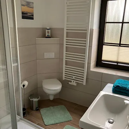 Grosse 4 Sterne Beim Boddenstrand 아파트