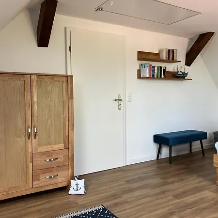 Grosse 4 Sterne Beim Boddenstrand Sundhagen-Niederhof
