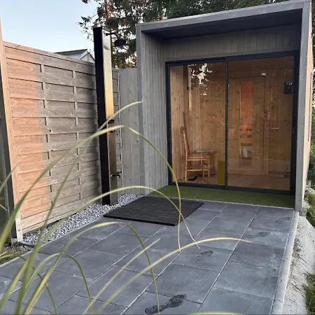 Grosse 4 Sterne Beim Boddenstrand *