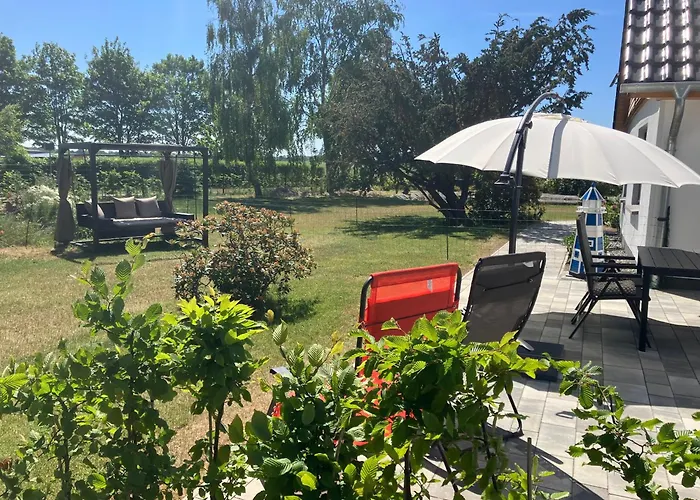 Grosse 4 Sterne Beim Boddenstrand Sundhagen-Niederhof